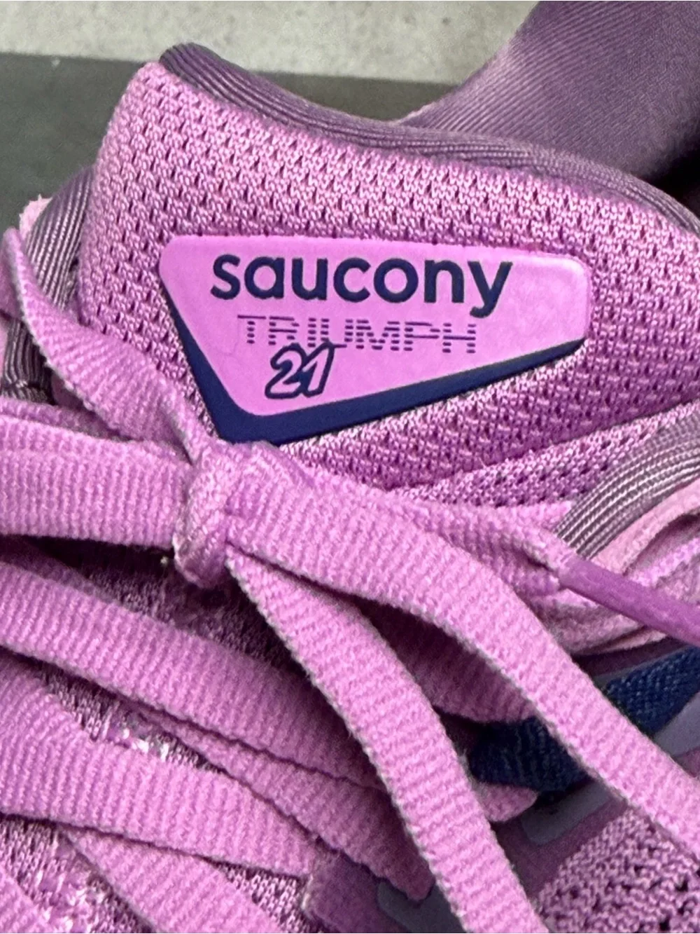 Saucony Triumph 21 Women's Purple Running Shoes S10881-32 Size 8